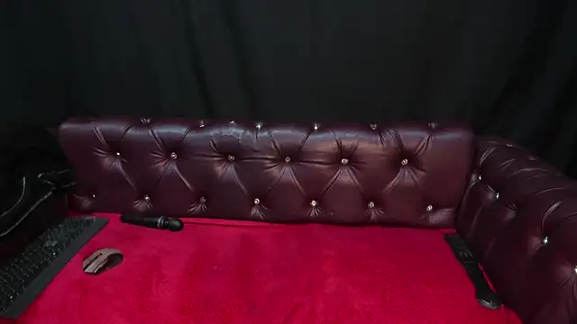 Snapshot of Scarlett_14_ chatting on October 2, 3:44 am Scarlett 14  online show from October 2, 3:44 am