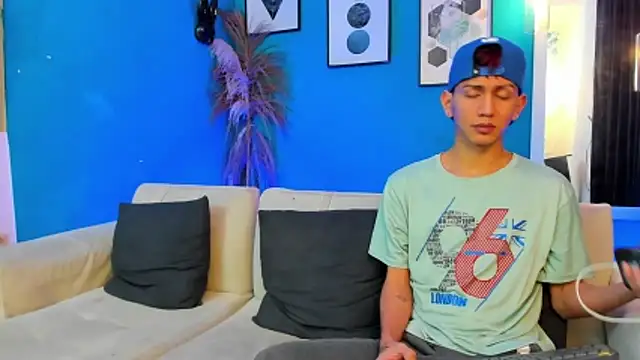 Marcus and Tony online show from February 26, 4:00 am