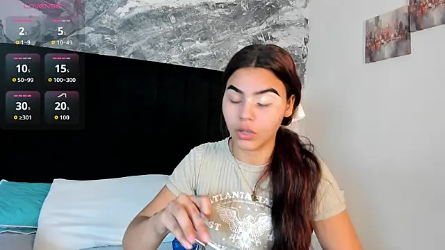 KimberlyLoren online show from October 28, 1:39 pm