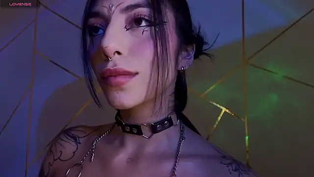 Hollyxx  online show from February 3, 5:28 pm