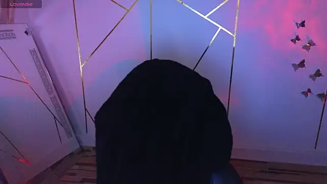 Hollyxx  online show from November 20, 12:33 am