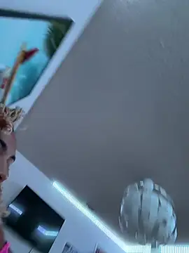 bobbiebbb online show from February 15, 7:44 am