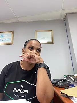 031bubbles online show from March 24, 12:21 pm