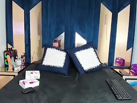 Alisha Evans Rs online show from October 8, 3:38 pm