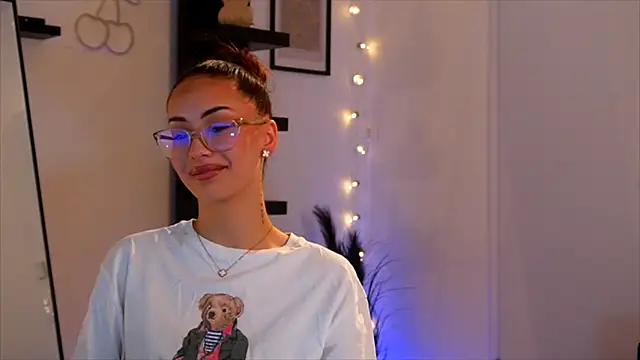 Naomii20   online show from November 7, 2:44 pm