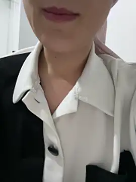 delibiri11 online show from January 31, 8:51 pm