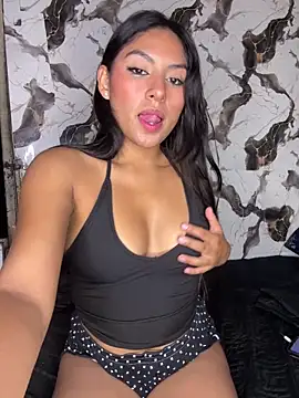 BrunetteBliss69 online show from March 24, 12:49 am