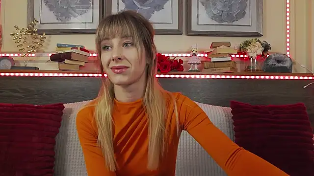 MuseDollX online show from April 7, 7:16 pm