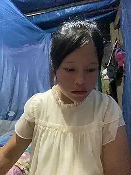 O o UwU o O online show from October 18, 8:28 am