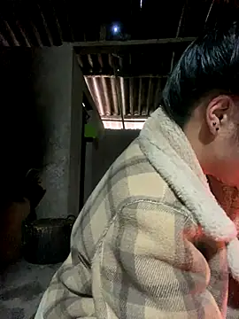 O o UwU o O online show from December 18, 7:13 am