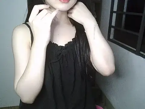 Snapshot of Annabelle-e chatting on October 8, 7:40 pm Annabelle-e online show from October 8, 7:40 pm