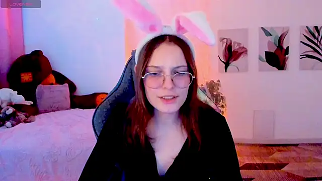 JenniferKiim online show from December 2, 11:45 am