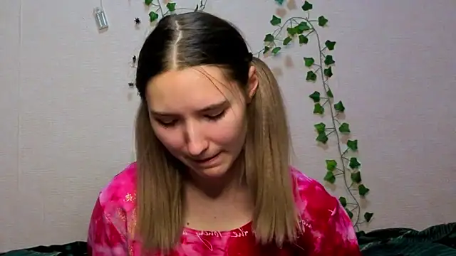  kikiclark   online show from December 14, 7:19 pm