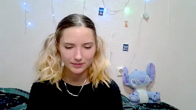  kikiclark   online show from September 24, 8:52 pm