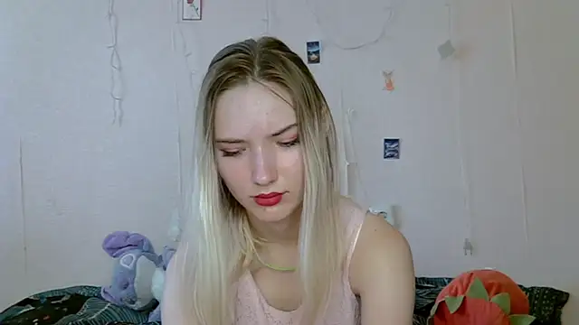  kikiclark   online show from September 17, 8:12 am