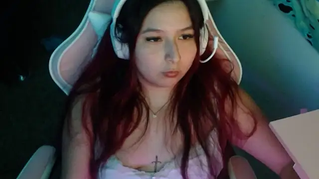 luvvespie online show from November 24, 10:34 pm