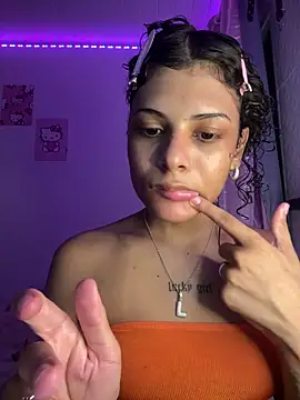 luluzinhax online show from March 31, 4:23 am