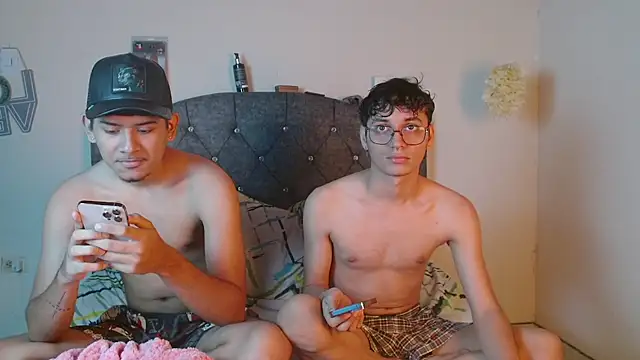 Snapshot of logan_willyams_ chatting on November 1, 9:19 pm logan willyams online show from November 1, 9:19 pm