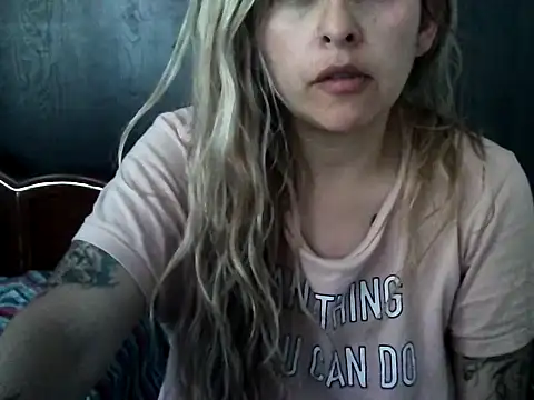 Valery  Rouse  online show from October 27, 4:13 pm