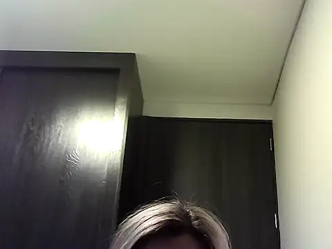 Valery  Rouse  online show from October 5, 9:53 pm