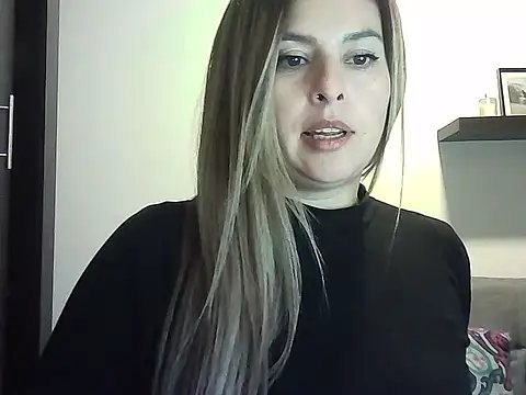 Valery  Rouse  online show from April 19, 3:39 am