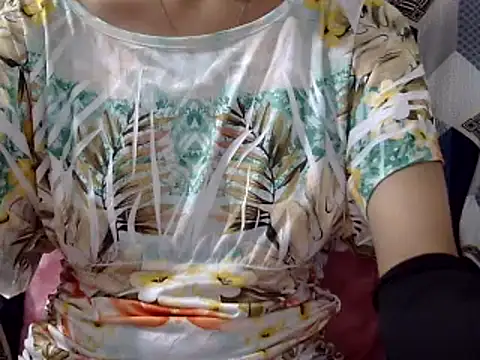 Riva arora01 online show from December 19, 6:00 pm