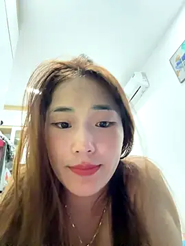 Snapshot of LylyBaby1888 chatting on October 8, 8:13 pm LylyBaby1888 online show from October 8, 8:13 pm