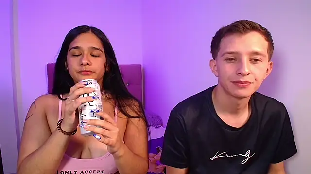 mae nathan  online show from December 3, 5:26 pm