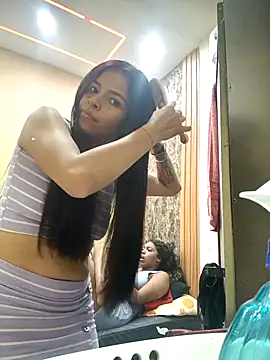 SaraBust online show from September 26, 4:15 pm