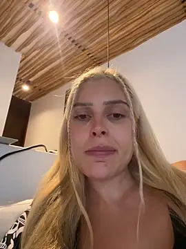 lunavie online show from March 6, 11:33 pm