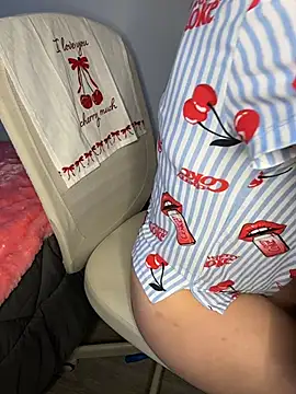 d3luluxx online show from February 28, 12:15 pm