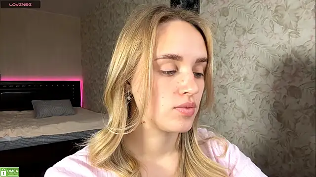 ElisabetLorney online show from November 10, 8:09 am