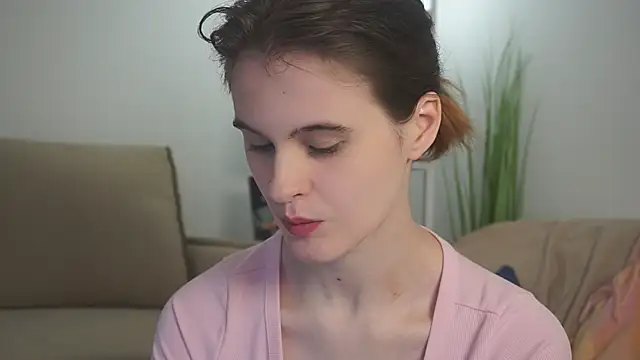 Snapshot of Iris_pure chatting on September 17, 6:39 pm Iris pure online show from September 17, 6:39 pm