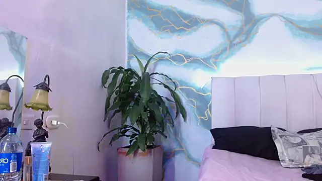 Snapshot of ivy_scorpio chatting on September 19, 12:37 pm ivy scorpio online show from September 19, 12:37 pm