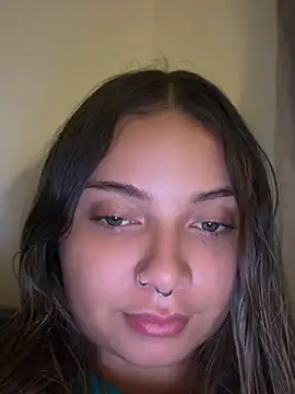 AnnyLopezzz  online show from April 8, 7:21 am