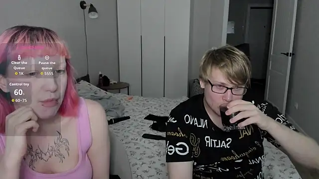 Couple Molly online show from October 20, 6:11 pm