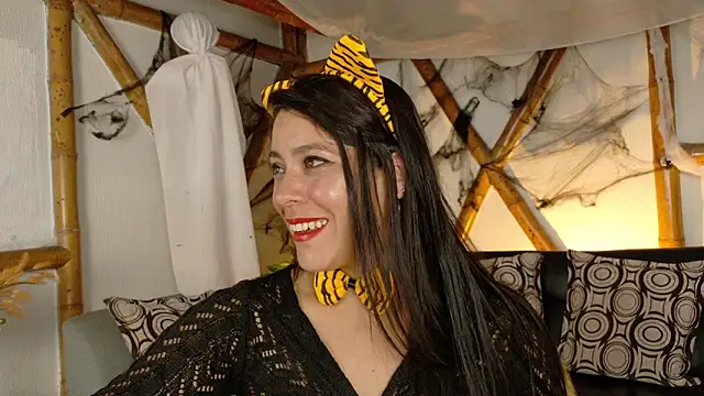 sofiia diaz0805 online show from October 31, 9:08 pm