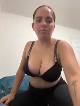 baddiexoxoxo23 online show from September 12, 8:16 pm