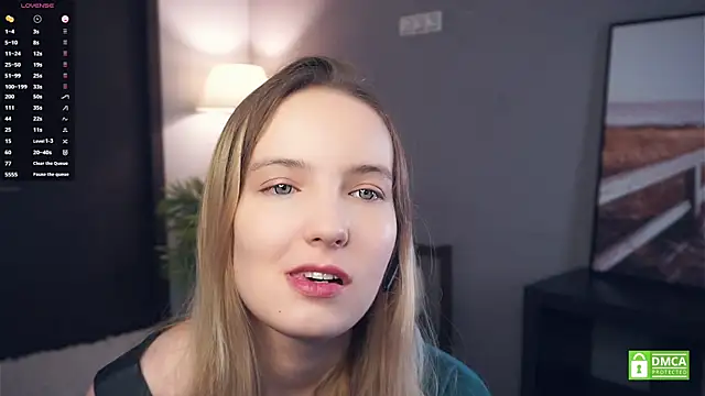 HongTomczak online show from October 10, 8:08 am