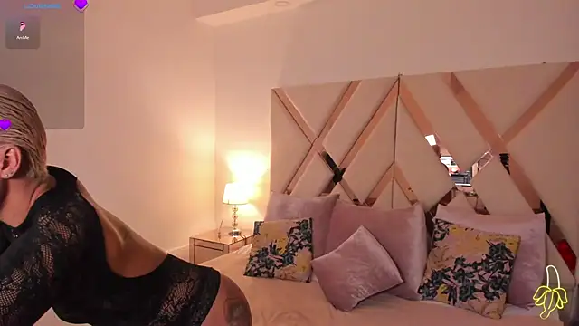 cloemorwen online show from November 17, 4:02 am