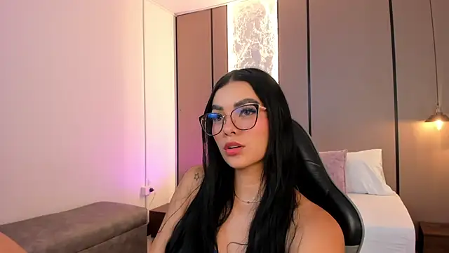 emily tolson online show from March 12, 7:38 pm