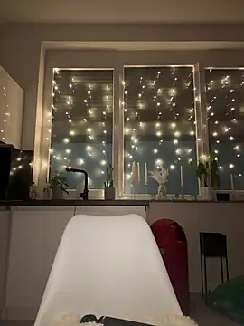 lisapeperoni online show from March 9, 10:02 pm