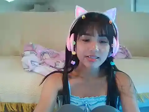 AnnewithanE online show from October 2, 5:45 am