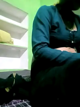 Hot tin74 online show from April 18, 7:07 pm