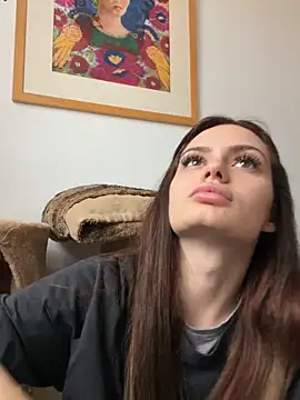 prettylittlefooxy online show from March 4, 3:51 pm