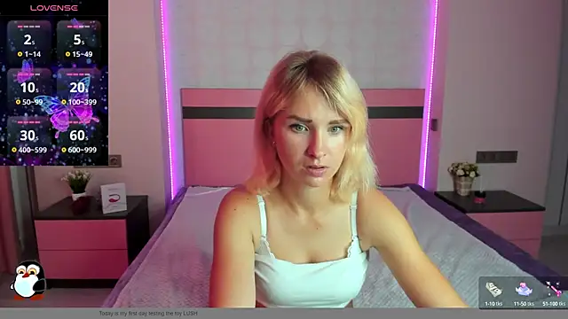 Snapshot of MeryMidnight chatting on September 13, 6:21 am MeryMidnight online show from September 13, 6:21 am