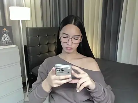 Blaire Samantha online show from December 5, 8:48 am