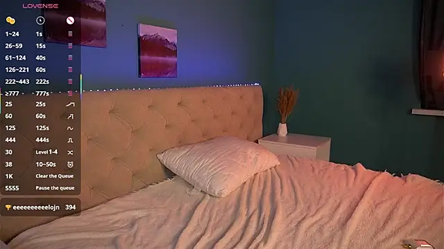 Lisafoxy  online show from February 24, 2:00 am