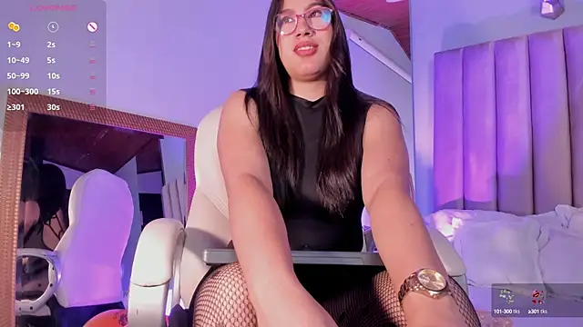 Karoline21 online show from October 13, 1:25 pm