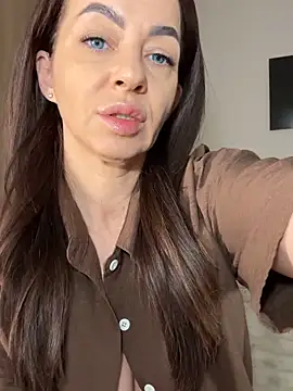 Snapshot of Roxanne_Skye chatting on October 10, 5:29 pm Roxanne Skye online show from October 10, 5:29 pm